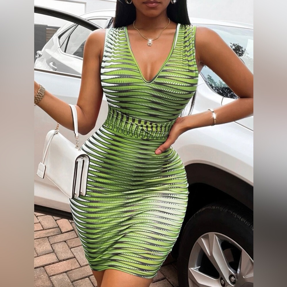 Geoprint Crisscross Tie Back Bodycon Dress